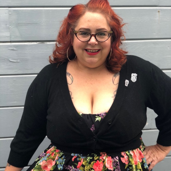 Meet your Posher, Karin - Picture 2 of 4